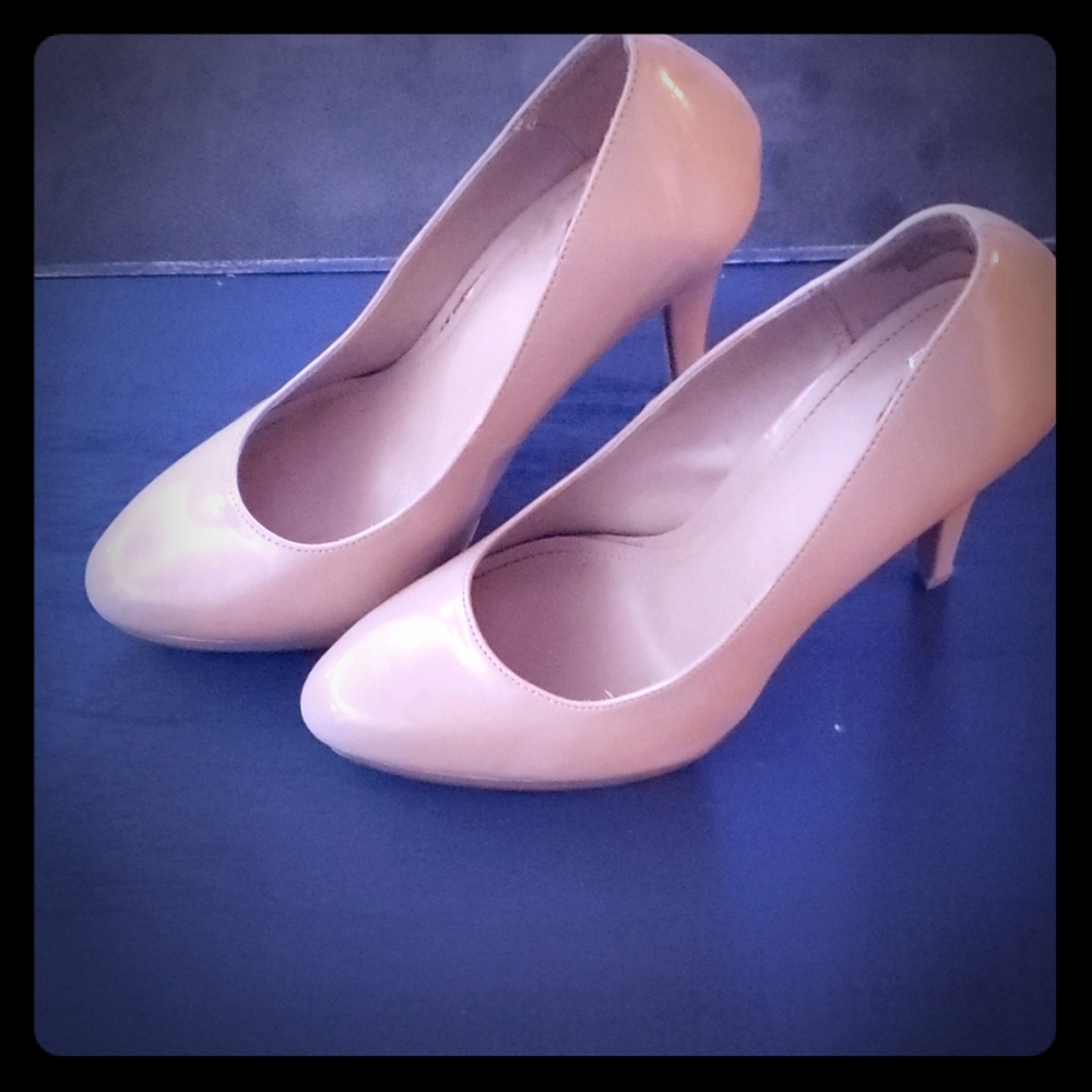 ELLE dress shoes